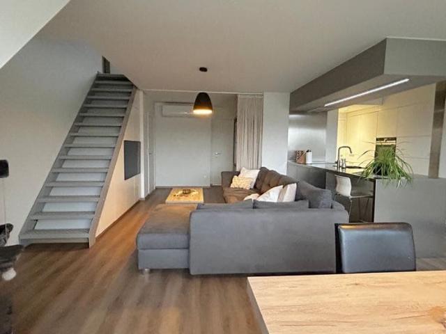 Mooie duplex met 2 slpkrs & 'loftgevoel' op Welleplein