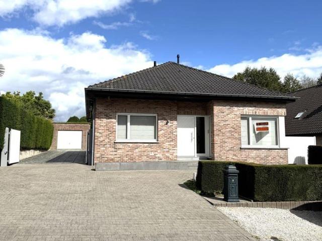 Mooie, lichtrijke bungalow in Laarne