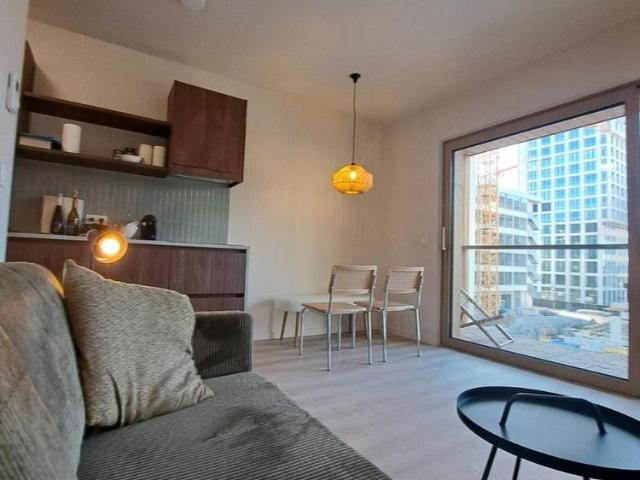 Mooie nieuwbouwstudio met terras op Nieuw Zuid