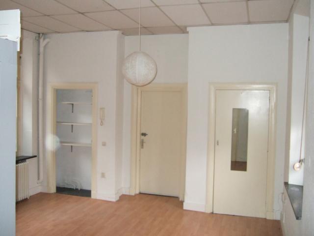 MOOIE RUIME STUDIO MET KEUKEN, DOUCHE EN TOILET
