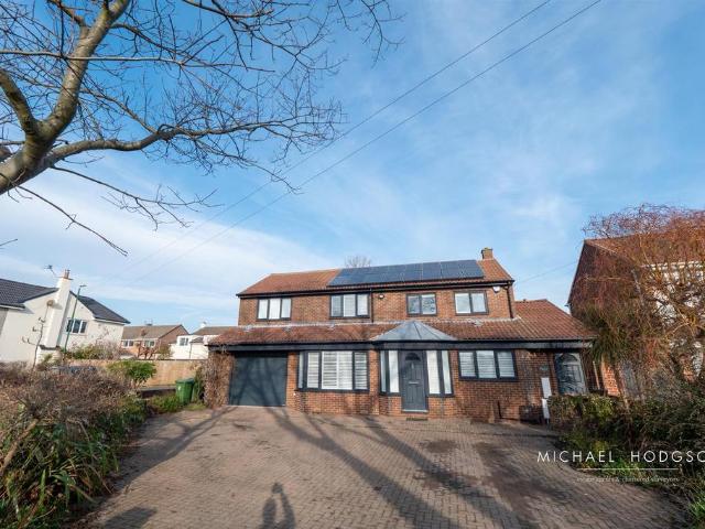 Moor Lane, Cleadon, Sunderland 4 bed detached house to rent £2,000 pcm £462 pw
