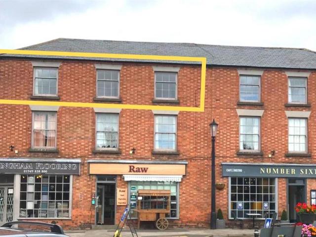 Moor Lane, Bingham, Nottingham 3 bed apartment to rent £900 pcm £208 pw