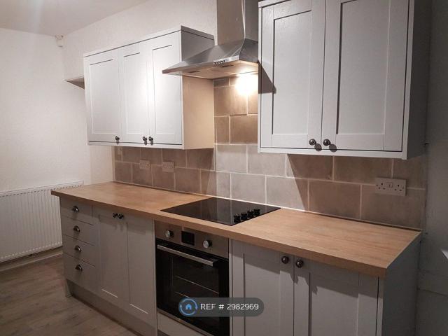 Moor Lane, Burnley BB12, 2 bed terraced house to rent, £700 pcm | PrimeLocation