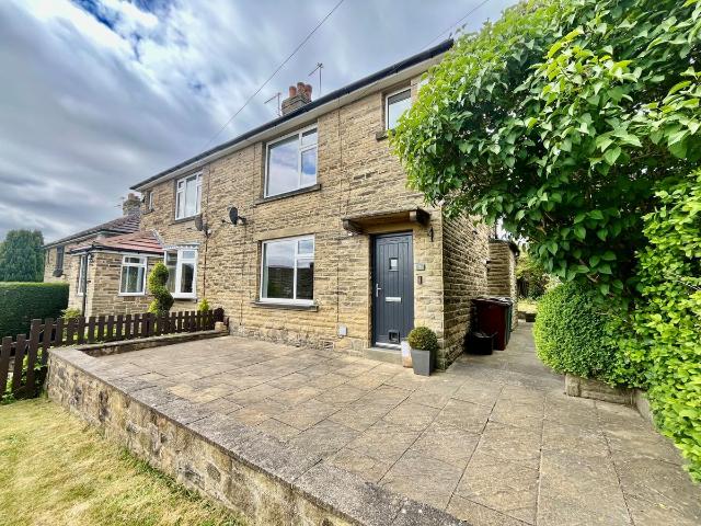 Moor Lane, Guiseley, Leeds LS20, 2 bed property to rent, £1,400 pcm | PrimeLocation