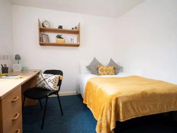 Moor Lane Halls, Preston Has an Apartment