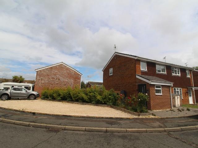 Moor Park Close, Gillingham ME8, 3 bed terraced house to rent, £1,800 pcm | PrimeLocation