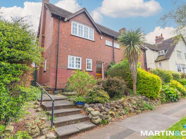 Moor Pool Avenue, Metchley, B17 9HL, United Kingdom | 2 bed duplex for rent #122488677 | Rentberry