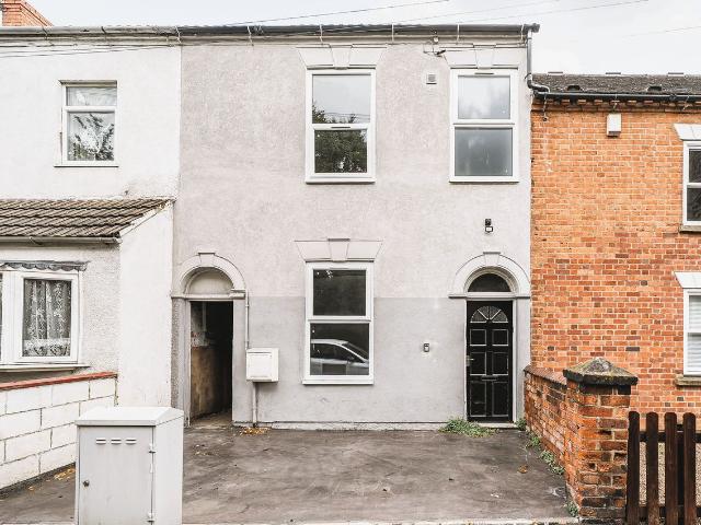Moor Street, Burton On Trent DE14, 5 bed terraced house to rent, £1,295 pcm | PrimeLocation