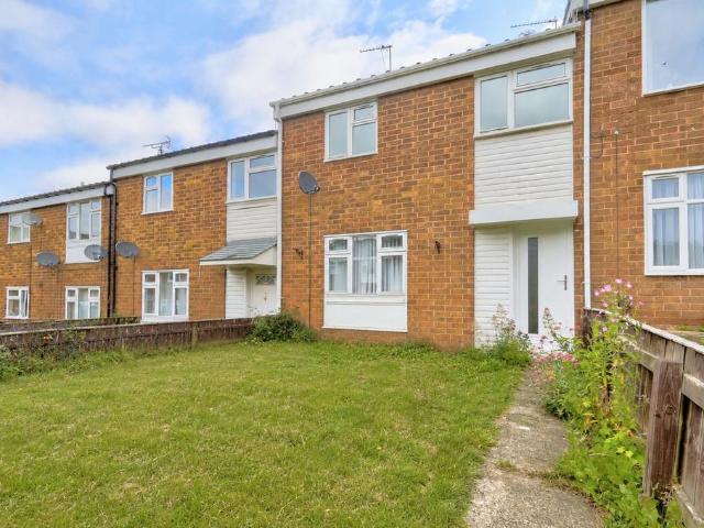 Moorcock Close, Middlesbrough TS6 3 bed terraced house to rent £695 pcm £160 pw