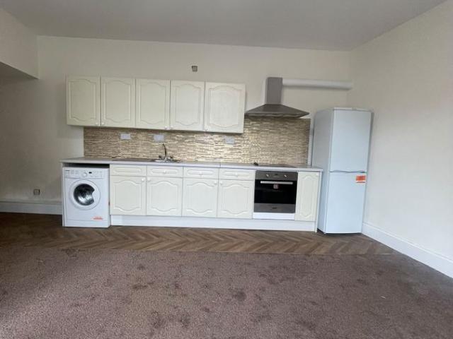 Moorcroft Drive, Bradford BD4, 1 bed terraced house to rent, £695 pcm | PrimeLocation