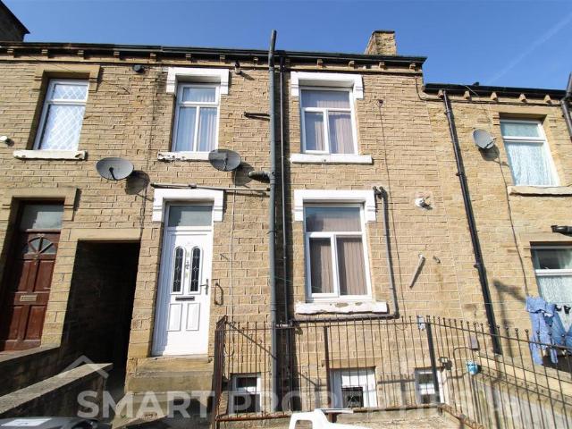 Moorbottom Road, Huddersfield HD1 2 bed flat to rent £580 pcm £134 pw