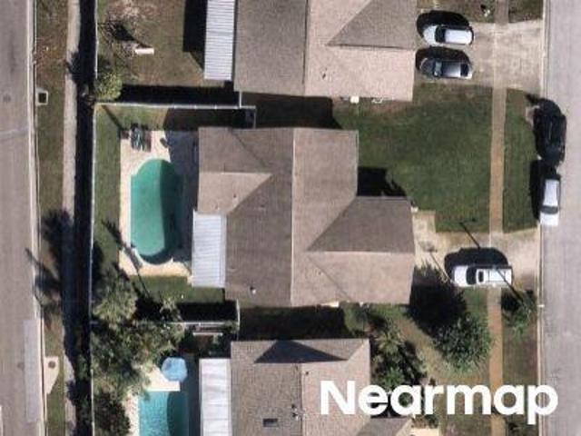Moore Haven Dr W