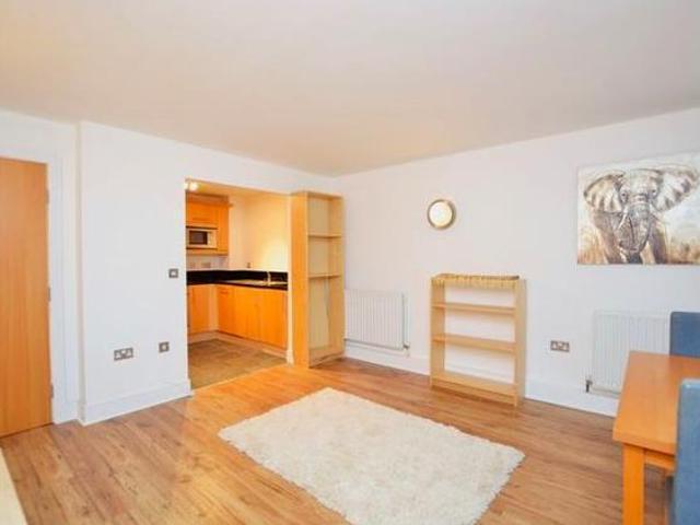 Moore House, Cassilis Road E14 1 bed apartment to rent £1,900 pcm £438 pw