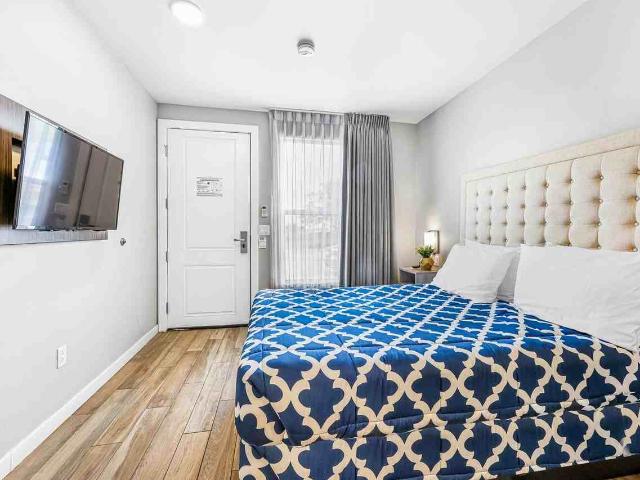 Moore Place Studio Apartment for Rent at 2254 Moore St, San Diego, CA 92110 Old Town