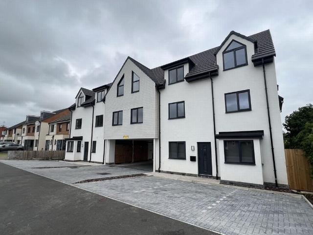 Moore Road, Barwell, LE9 Studio to rent £750 pcm £173 pw