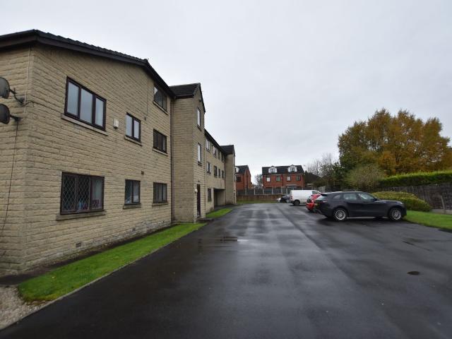 Moorfield Chase, Farnworth, Bolton BL4, 2 bed flat to rent, £895 pcm | PrimeLocation