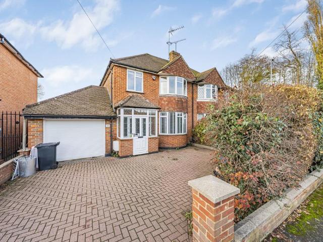 Moorfield Road, Uxbridge UB9 3 bed semi detached house to rent £2,350 pcm £542 pw