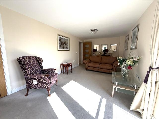 Moorfield Road, Denham, Uxbridge UB9, 1 bed property to rent, £1,400 pcm | PrimeLocation