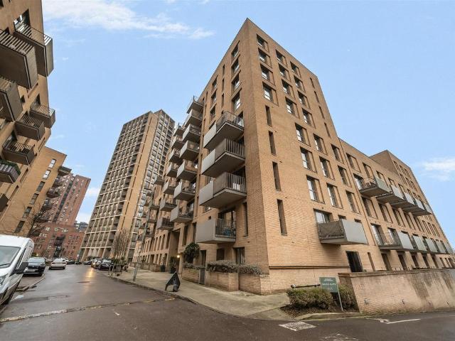 Moorhen Drive, London NW9, 2 bed flat to rent, £2,400 pcm | PrimeLocation