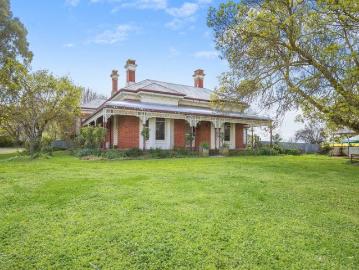 Moorookyle Park: Premier Equestrian Estate with Historic Charm
