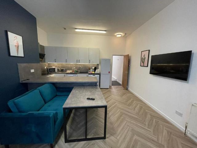 Moorland Avenue, Leeds LS6 4 bed house to rent £500 pcm £115 pw