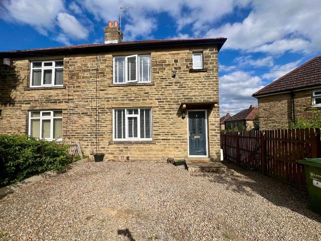 Moorland Drive, Guiseley, Leeds, West Yorkshire LS20, 3 bed detached house to rent, £1,300 pcm | PrimeLocation