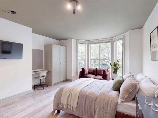 Moorland Road, Leeds LS6 Studio to rent £1,034 pcm £239 pw