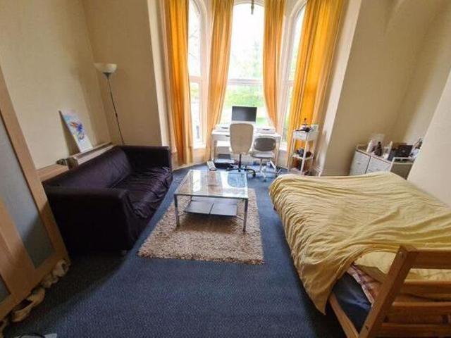 Moorland Road, Leeds, 1 Bedroom Flat