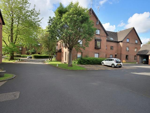 Moormede Crescent, Staines Upon Thames TW18, Studio to rent, £1,050 pcm | PrimeLocation
