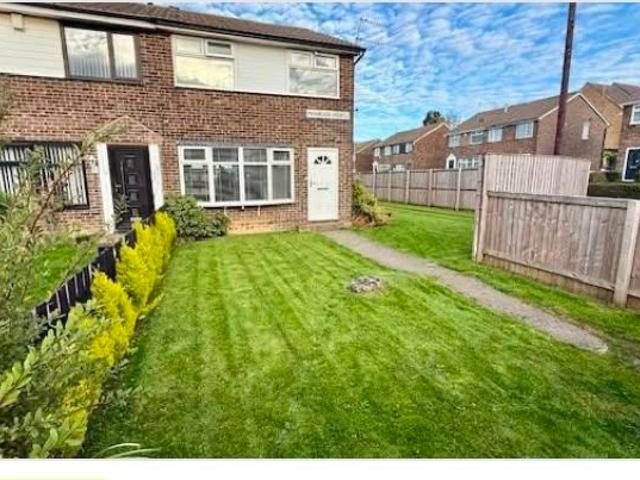 Moorside Croft, Bradford BD2, 3 bed town house to rent, £875 pcm | PrimeLocation