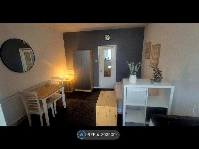 Moorside Road, Swinton, Manchester M27, Studio to rent, £850 pcm | PrimeLocation