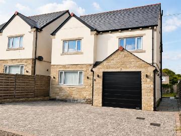 Moorview Villas, Westfield Lane BD18, 5 bed detached house to rent, £2,150 pcm | PrimeLocation