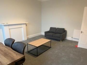 Moat Place, Edinburgh, EH14 1NY 4 bed flat to rent £2,900 pcm £669 pw