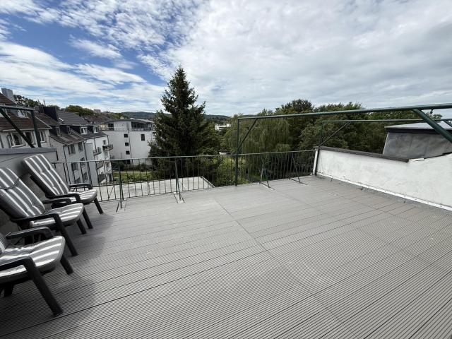 Möbelierte 2 Zimmer Wohnung mit großer Süd Terrasse – Erstbezug