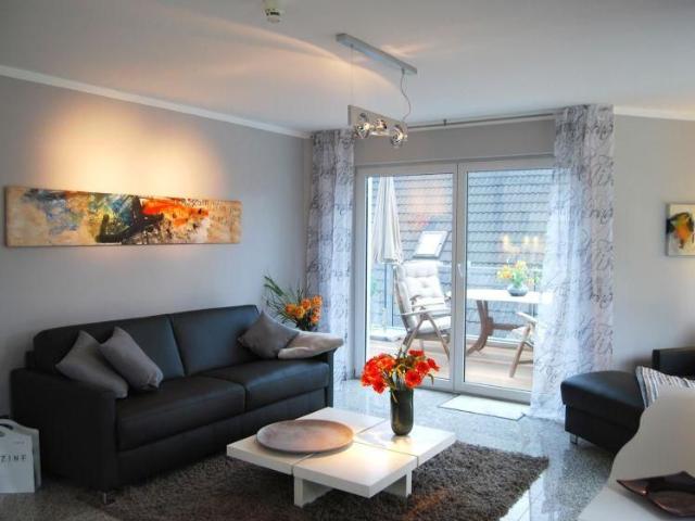 Möbl. Luxuswohnung m.Südbalkon, Stellplatz MIETE einschl. aller NK!