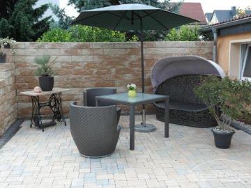 26196 HomeCompany Dresden Möbliert/Furnished Bungalow in Radebeul max. 2 Personen