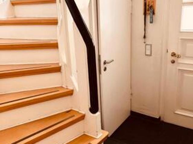 Möblierte 3 Zi Whg mit Balkon ideal für Expats