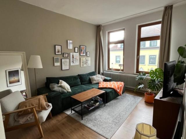 Zwischenmiete: Möblierte 3 Zimmer Altbauwohnung