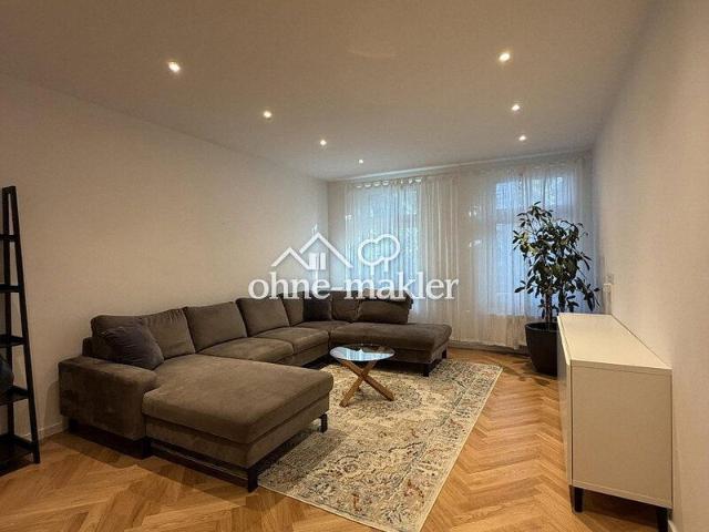 Möblierte 3 Zimmer Altbauwohnung, 80m2 auf Zeit mit Fischgrätenparkett in Berlin Wilmersdorf