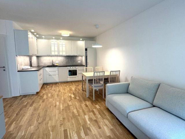 Teilmöblierte 3 Zimmer Gartenwohnung mit Blick ins Grüne: Ihr neues Zuhause in den Flori Flats