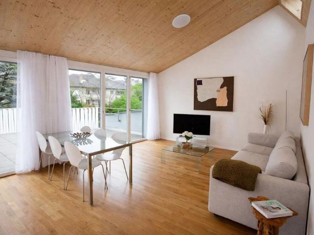 Möblierte 3 Zimmer Dachwohnung im Paulus Quartier