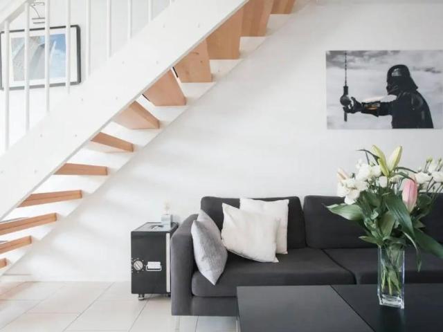 Möblierte 3 Zimmer Maisonette mit Balkon in Berlin Weißensee