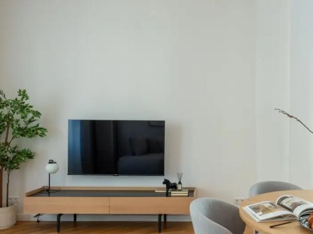 Möblierte 3 Zimmer Wohnung mit Balkon am Friedrich Wilhelm Platz