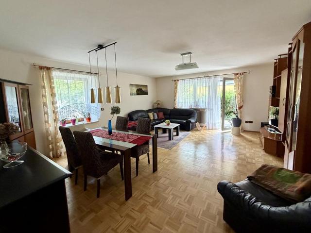 Möblierte 3‑Zimmer‑Wohnung mit Garten in Moosach