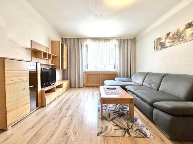Möblierte 3 Zimmer Wohnung mit einer Gemeinschaftsterrasse in zentraler Lage – U4 Margaretengürtel