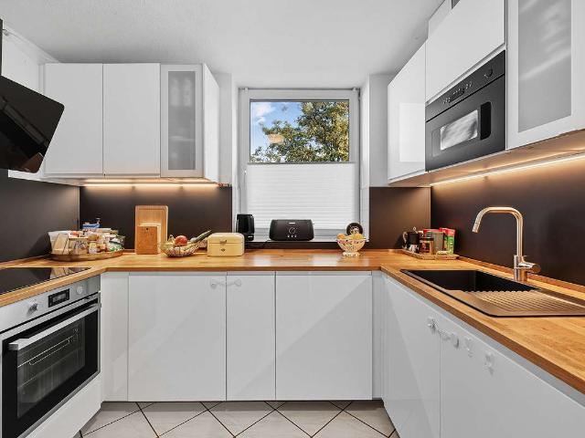 Möblierte 3 Zimmer Wohnung mit Stellplatz und die Alster ums Eck