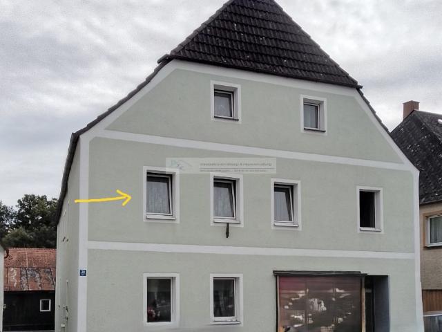 Möblierte 3 Zimmer Wohnung Option zzgl.2 Zimmer im charmanten Altbau in Waldershof zu vermieten