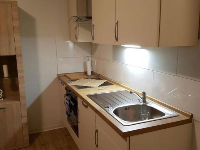Möblierte 1,5 Zimmer Wohnung mit kleiner Terrasse in Oldenburg/ Bümmerstede, Nähe der Kaserne, Klinikum