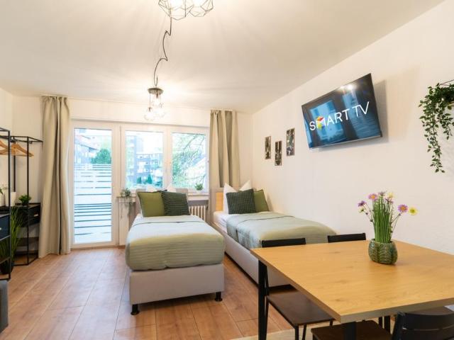 Möblierte 1,5 Zimmer Wohnung in Top Lage mit Balkon – 1400EUR warm