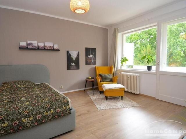 Möblierte 1 Zi Whng Berlin Moabit, großer Balkon